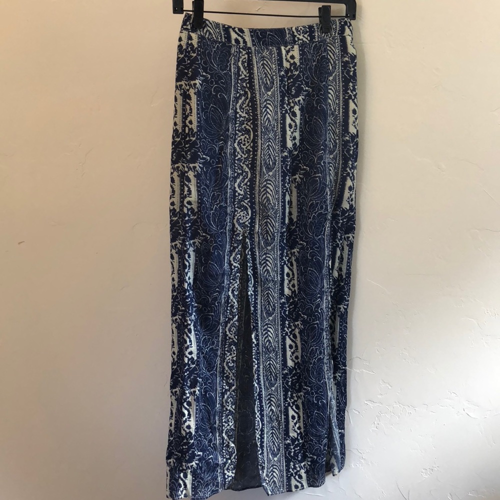 Cute blue and white slit front skirt